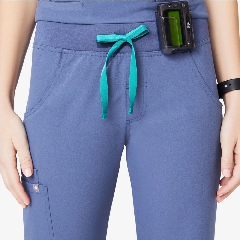 Figs big sky Kade cargo in small tall